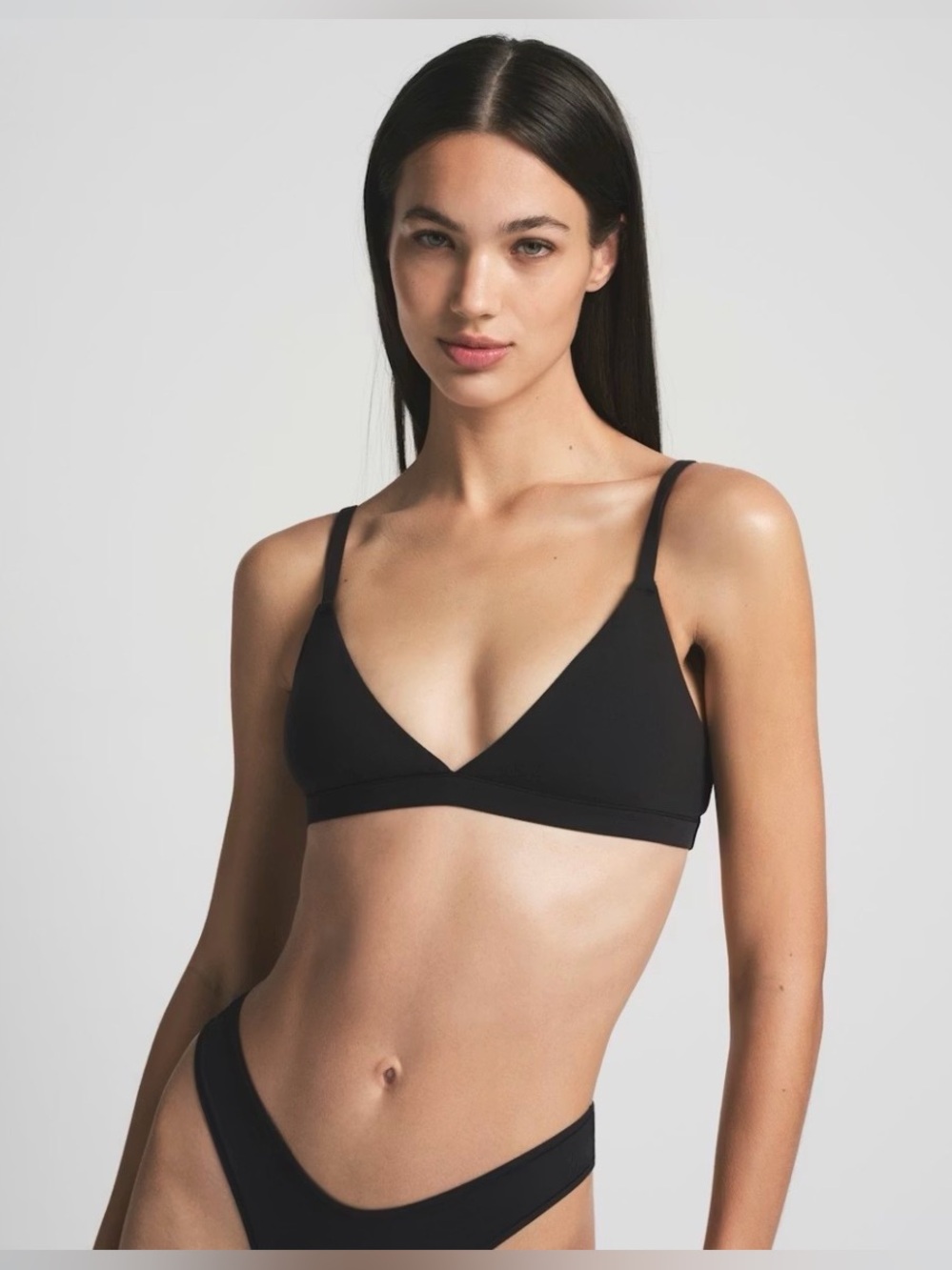 NWT SKIMS Fits Everybody Triangle Bralette Size Small Onyx Black Buttery Soft
